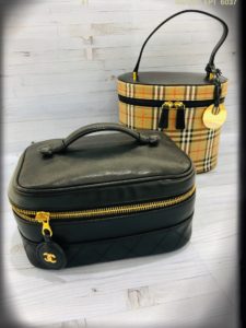 【盛岡 ブランド 販売】バニティーバッグ♪あなたならどう使いますか?
