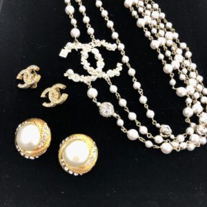【シャネル　販売　盛岡】華やかなパーティーシーンによく似合うアクセサリー✨