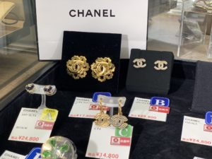 【盛岡 シャネル 販売】CHANEL　ココマークアクセサリー