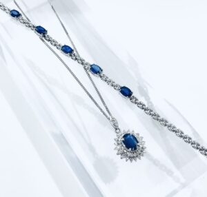 【ジュエリー　販売】深いブルーカラーが魅力 ✨ 今月の石　9月はサファイア💎　