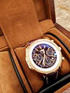 【BREITLING　ブライトリング　R2536712　ベントレーモーターズスピード】を盛岡市のお客様よりお買い取りさせていただきました！