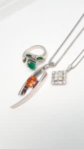 【ジュエリー　買取　盛岡】ダイヤモンド　エメラルド　ガーネットジュエリーを盛岡市のお客様よりお買い取りさせていただきました！
