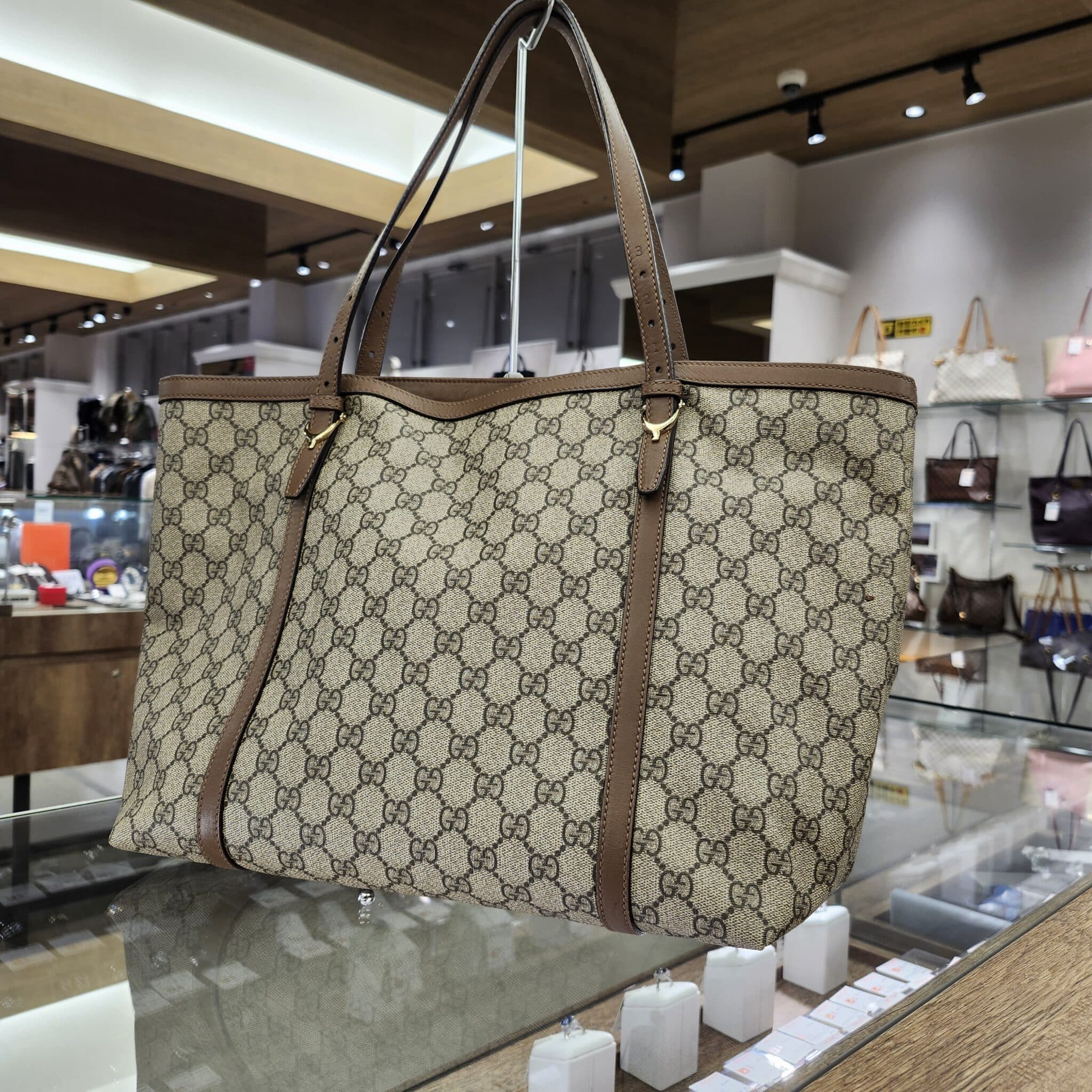 【買取 入荷 盛岡 グッチ GUCCI】グッチ 309613 GGスプリーム トートバックを盛岡市のお客様よりお買取させていただきました!