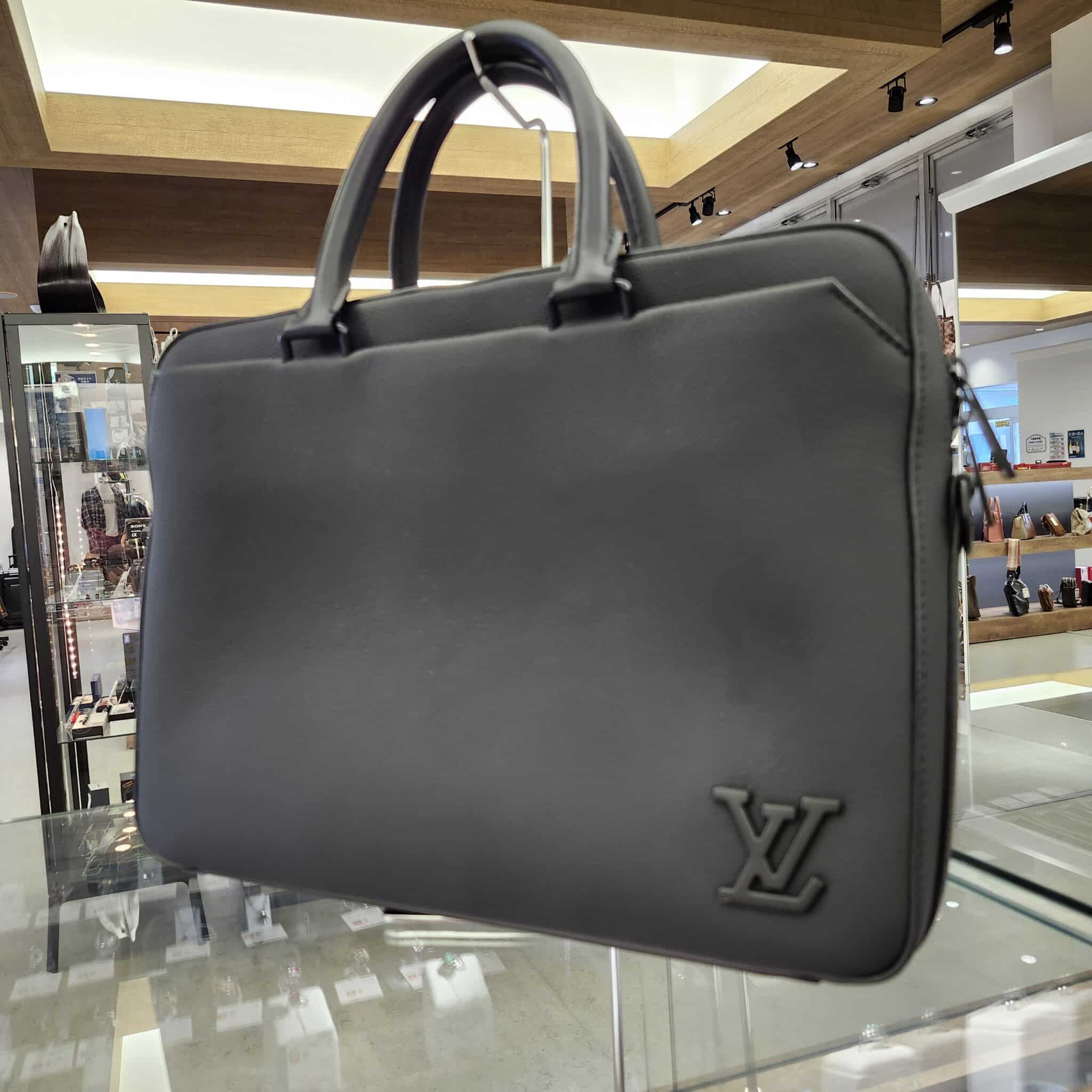 【買取 入荷 盛岡 ルイ・ヴィトン LOUIS VITTON】ルイ・ヴィトン M23778 パイロット・ブリーフケース を盛岡市のお客様よりお買取させていただきました!