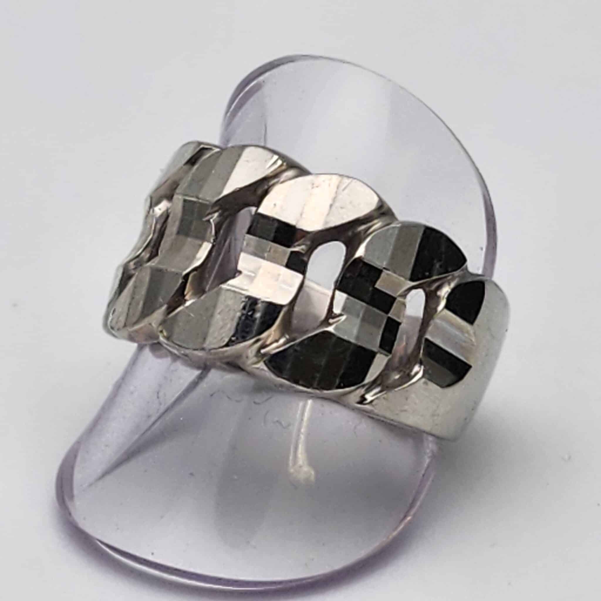 【買取 盛岡 Pt900 ミラーカットチェーンリング】ミラーカットチェーンリング 17.3gを盛岡市のお客様よりお買取りさせていただきました!