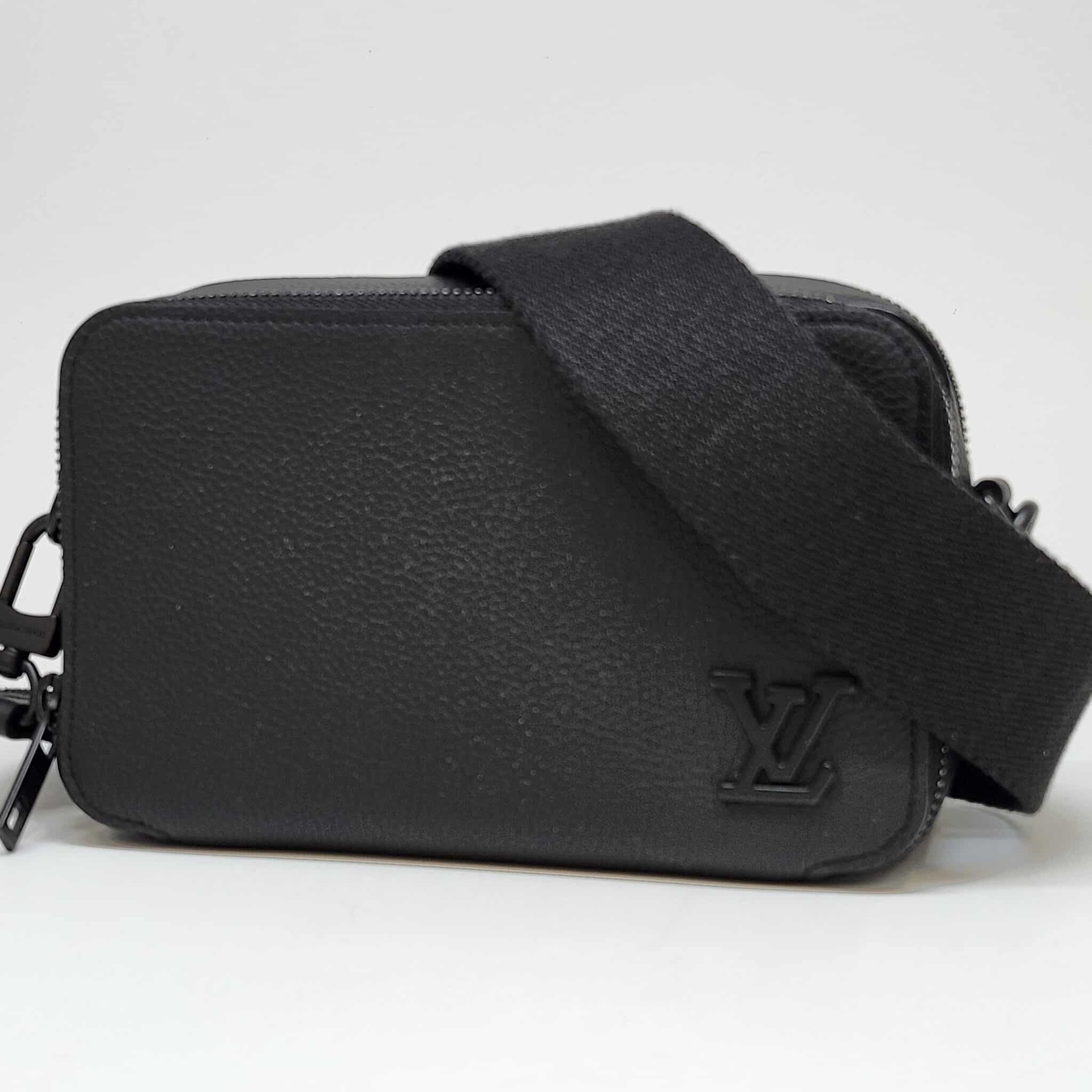 【買取 入荷 盛岡 ルイ ヴィトン LOUIS VUITTON】ルイ ヴィトン　アルファ・ウェアラブル ウォレット M59161 を盛岡市のお客様よりお買取させていただきました！