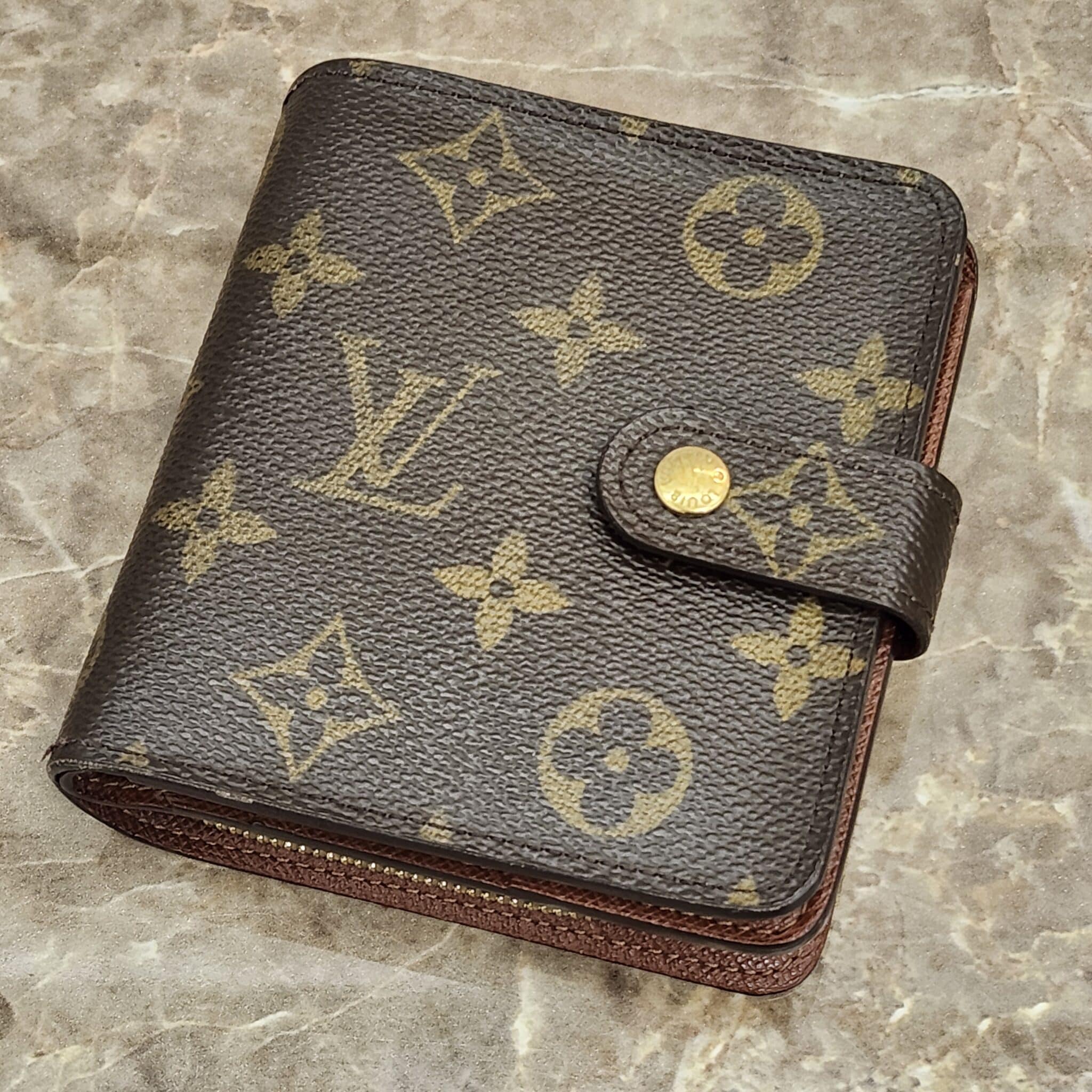 【買取 入荷 盛岡 ルイ ヴィトン LOUIS VUITTON】ルイ ヴィトン　コンパクトジップ M61667 を盛岡市のお客様よりお買取させていただきました！