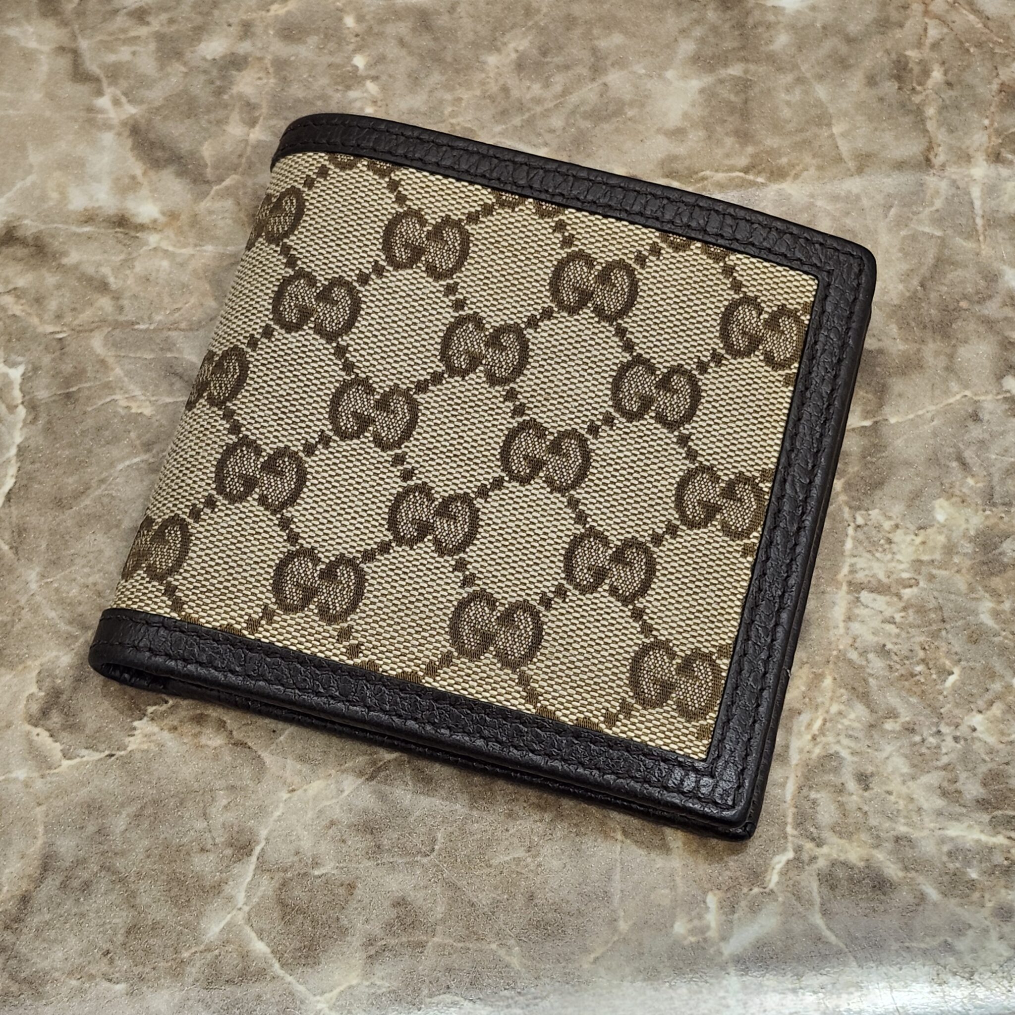 【買取 入荷 盛岡 グッチ GUCCI】グッチ 二つ折り財布 150413  を盛岡市のお客様よりお買取させていただきました！