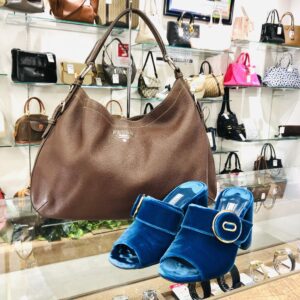 【PRADA　販売】秋を感じるベロア素材とブラウンカラーでおしゃれ度UP⤴⤴