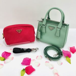 【プラダ 販売 盛岡】就職祝い・入学祝いにオススメ!!とってもCUTEなPRADA✨