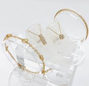 【アクセサリー　販売　盛岡】金相場高騰中！！女性でも気軽に持てるゴールドアクセサリー✨