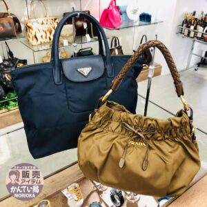 【プラダ　販売】軽くて丈夫、撥水性に優れる PRADA のナイロンシリーズ「ポコノ」✨