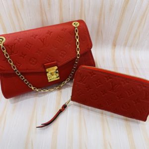 【LOUIS VUITTON　販売　盛岡】レッドカラーが目を惹く✨人気のモノグラム・アンプラントレザー