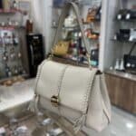 【ブランド 販売】2WAYで使える✨編み込みのレザーとゴールド金具が素敵なクロエのバッグが入荷中です🙆‍♀️