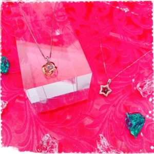 【ダイヤ　販売　盛岡】シンプルだけじゃな～い💎ゆらゆら揺れる遊び心いっぱいのダイヤネックレス