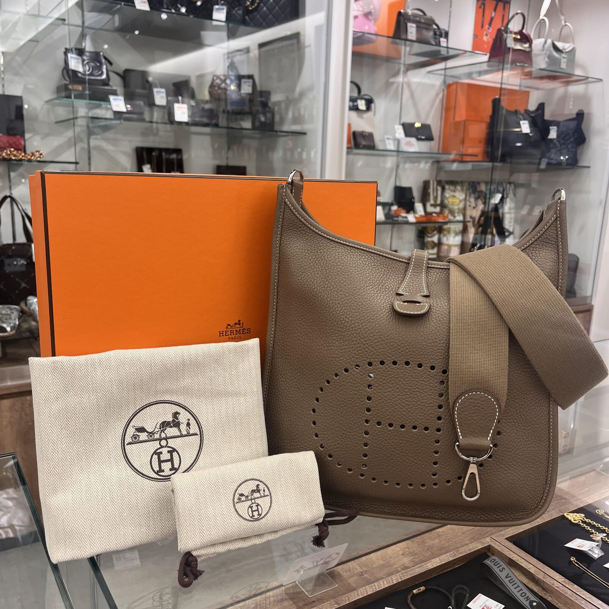 【エルメス　販売】女性の憧れ『HERMES』のバッグが多数入荷中です。ぜひ、かんてい局盛岡店へお越しください🙌