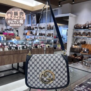 【GUCCI　販売】この季節には、両手があく👌ショルダーバッグがおすすめです🥰✨