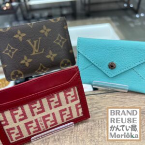 【ブランド　販売　盛岡】かさばるカード類をまとめて収納🤩コンパクトに持ち運べるおすすめカードケース