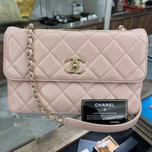 【トレンドど真ん中！】CHANEL ショルダーバッグ 店頭には並ばない！レア商品】CHANEL ショルダーバッグ ケリー