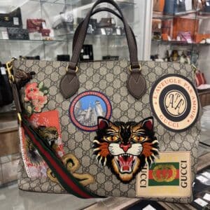 【グッチ　販売】大人気‼グッチ限定エンブロイダリーバッグが入荷中です👜