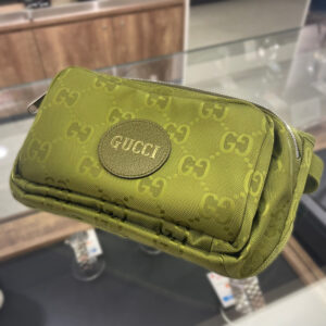 【グッチ 販売】両手を空けてらくらく♪GUCCIのGG柄のウエストポーチが入荷しております✨✨