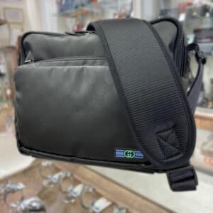 【グッチ 販売】さりげないＧＧ柄が素敵✨マットクリスタルクロスボディバッグが入荷中です🖤