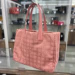 【シャネル 販売】日常に溶け込んでくれる上品さが素敵なニュートラベルライントートMMはいかがですか？