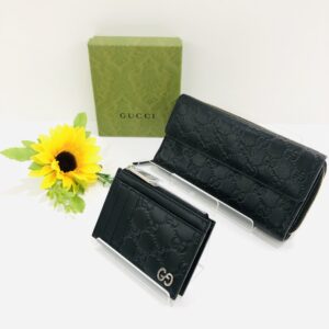 【グッチ　販売】マットな質感のレザーが落ち着いた印象！！ グッチシマ ✨