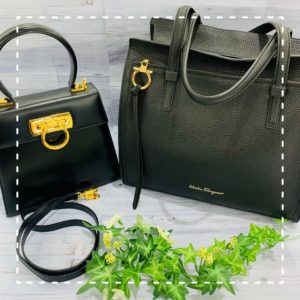 【フェラガモ　販売　盛岡】黒×ゴールドの間違いない組み合わせ♫【FERRAGAMO】フェラガモ　ガンチーニBAG