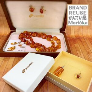 【アクセサリー　販売　盛岡】キレイな飴色が素敵な久慈琥珀のアクセサリー販売中です♪