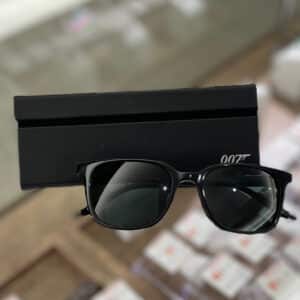 【ブランド 販売】最新作が製作されることで話題の『007』前作劇中着用モデルのサングラスが入荷中です😎