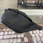 【ルイヴィトン 販売】夏のイベントで大活躍してくれそうなボディバッグが入荷中です🖤