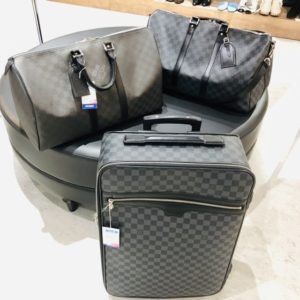 【盛岡　ルイヴィトン　販売】帰省・旅行の準備はOKですか？キーポル45　ベガス55
