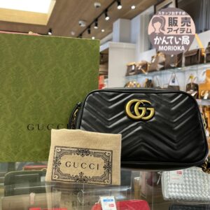 【グッチ 販売】GGアイコンが目を引くバッグで❣ワンランク上のスタイルが完成🤗💯