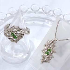 【K18WG　ガーネットダイヤリング・ネックレス　】お買取させていただきました！