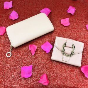 【中古　販売　盛岡】BVLGARI　ブルガリ　２つ折り財布　ラウンドファスナー長財布