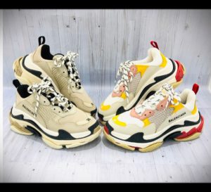 【盛岡　バレンシアガ　販売】トリプルS スニーカーあえてレトロ感を演出！