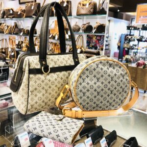 【ルイヴィトン　販売】モノグラム模様が小さく織り込まれたコレクション『モノグラムミニ』✨