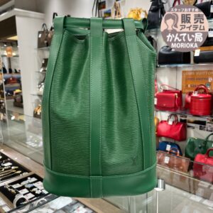 【ルイヴィトン　販売】今年カラーのショルダーバッグはLOUIS VUITTONで👌☺