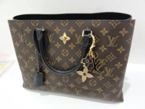 【盛岡　ルイヴィトン　販売】フルール・ドゥ　モノグラム　チャーム　M67119