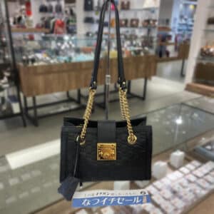 【ブランド 販売】ゴールド金具が高級感たっぷり✨GUCCIのバッグが10％OFFでGET出来ます💕