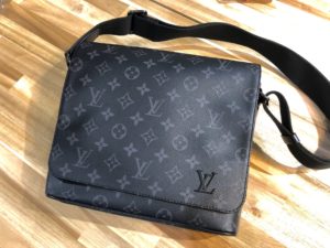 【LOUIS VUITTON　モノグラム･エクリプス　ディストリクトPM NM】盛岡市のお客様よりお買取させていただきました！