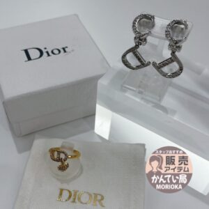 【アクセサリー 販売】さり気ないオシャレに💖ディオールのロゴアクセがオススメ🤗👍
