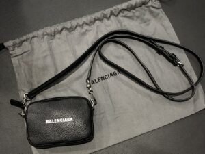 【BALENCIAGA　買取　盛岡】BALENCIAGA　キャッシュ ポーチ ミニショルダーバッグ  640539をお買取りさせえていただきまし
