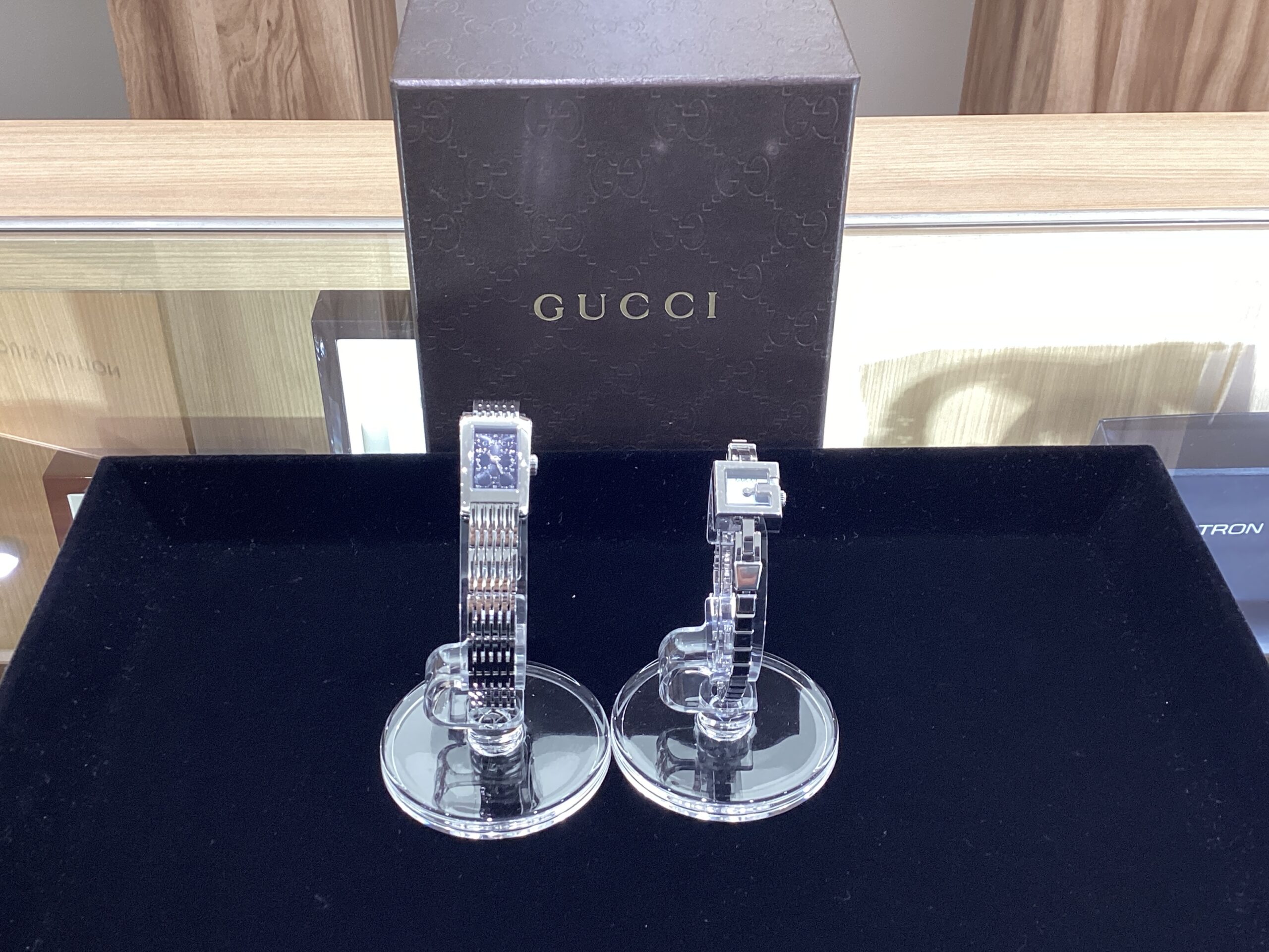 【かんてい局八戸店】GUCCI 8600L Gメトロレクタンブルクォーツ&102 ブレスレットウォッチのご紹介⌚✨