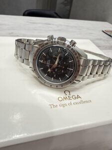 【かんてい局八戸店】オメガ 3594.50.00 スピードマスター ファーストレプリカをお買取りさせていただきました！