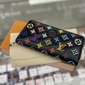 【ルイヴィトン 販売】ルイヴィトン×村上隆コラボのジッピーウォレットが入荷中✨
