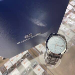 【時計 販売】岩手山で厳冬期に見られる「氷瀑」をイメージしたヘリテージコレクションが入荷中です💎