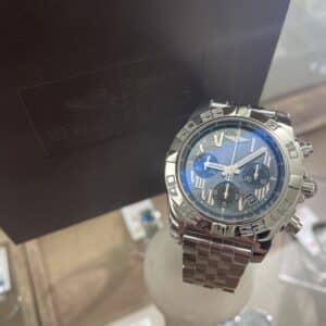 【時計 販売】日本限定で500本のみ発売されたクロノマット44が入荷中です💙