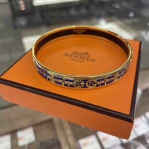 【ブランドアクセ 販売】ゴールド×深いブルーの色の組み合わせが素敵なエマイユPMが入荷中です💙